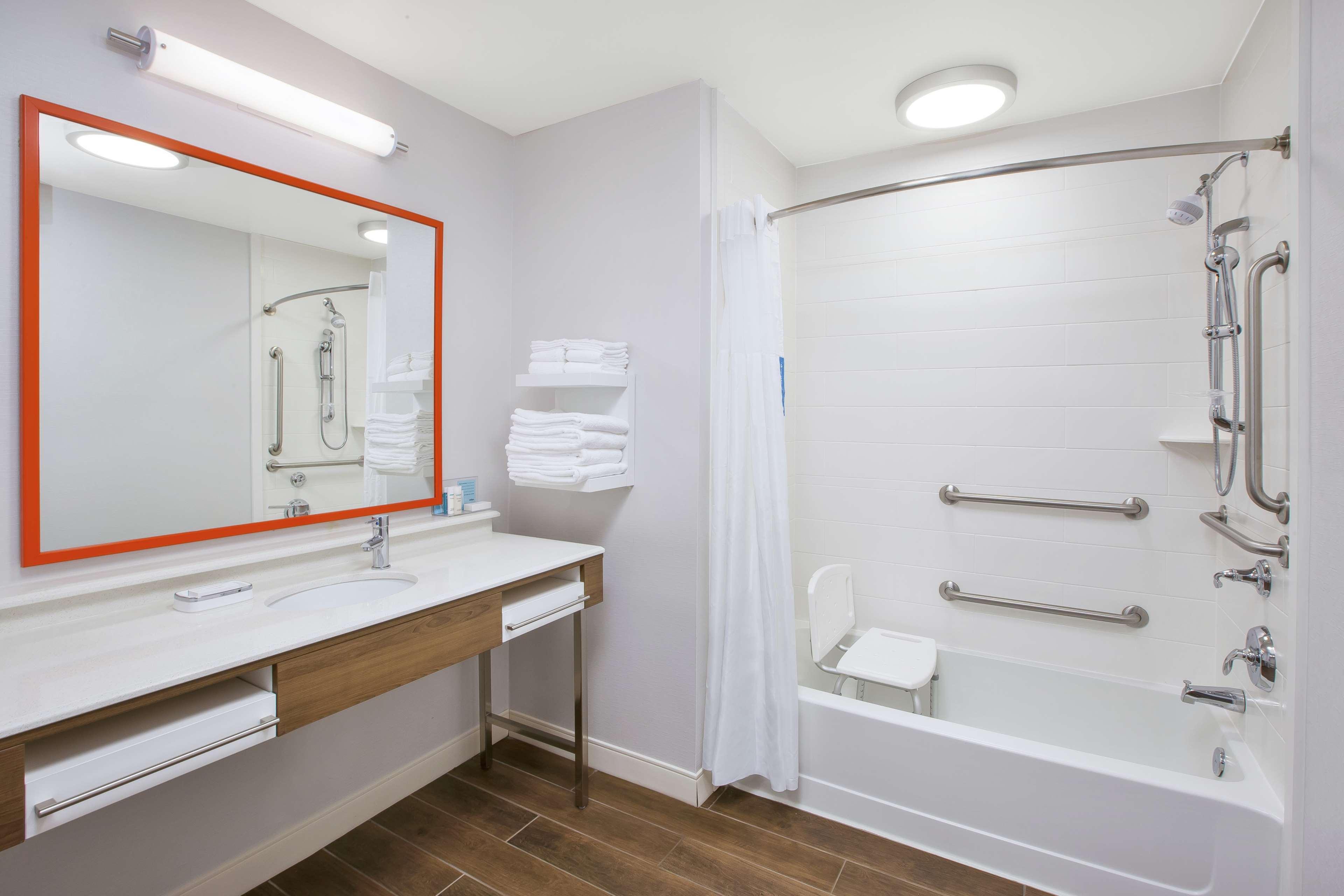 Hampton Inn & Suites Oakwood Village-Cleveland Kültér fotó