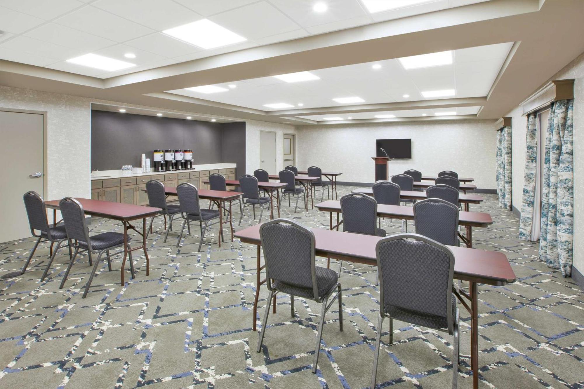 Hampton Inn & Suites Oakwood Village-Cleveland Kültér fotó